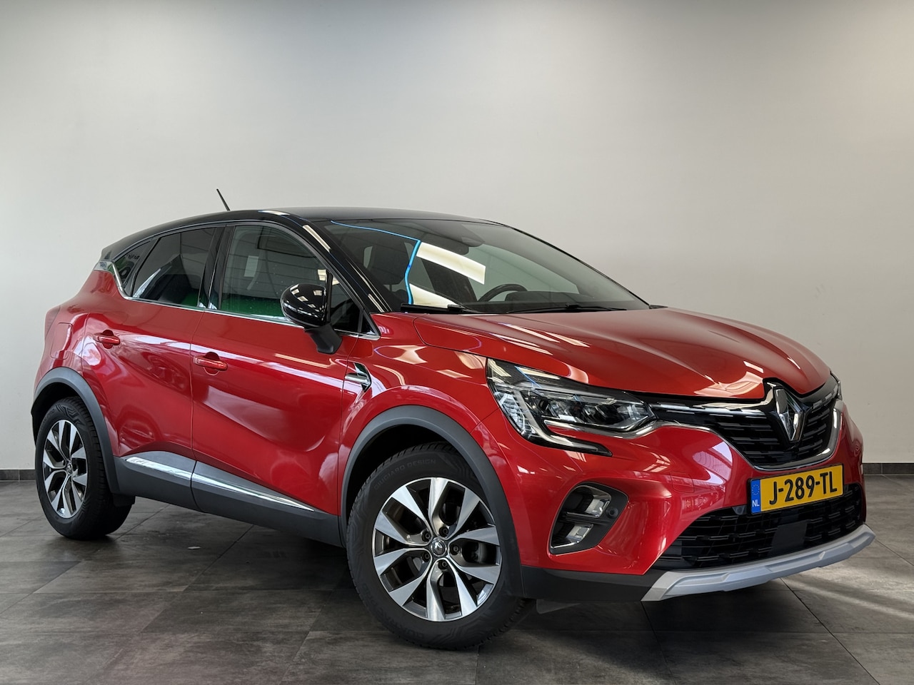 Renault Captur - 1.3 TCe 130 Intens Navi PDC Camera Climate 17'' - AutoWereld.nl