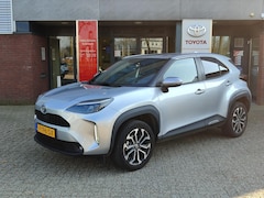 Toyota Yaris Cross - 1.5 Hybrid FIRST EDITION NL-AUTO 1E-EIG NAVI KEYLESS 17'' LM-VELGEN LED PRIVACY GLASS CLIM