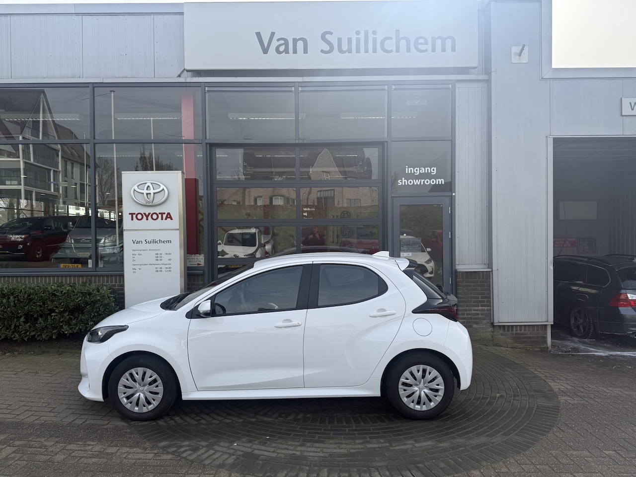 Toyota Yaris - 1.5 Hybrid 115 Comfort - AutoWereld.nl