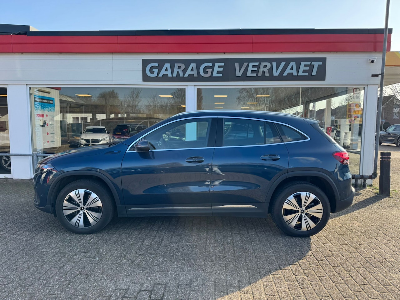 Mercedes-Benz EQA - 250 Business Solution Luxury 67 kWh - AutoWereld.nl