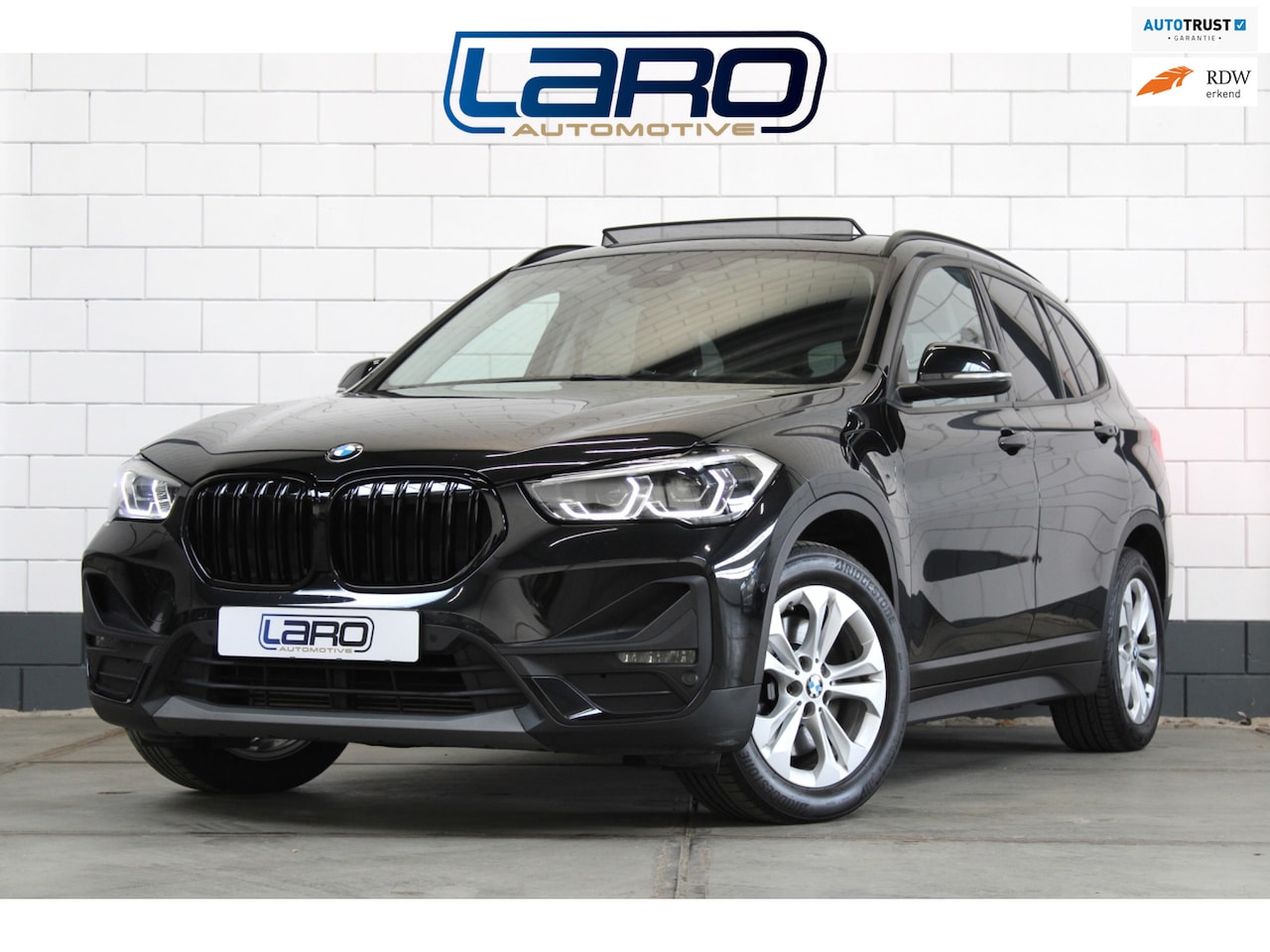 BMW X1 - XDrive25e | Pano Leer Camera HuD Stoelver. Climate LED - AutoWereld.nl