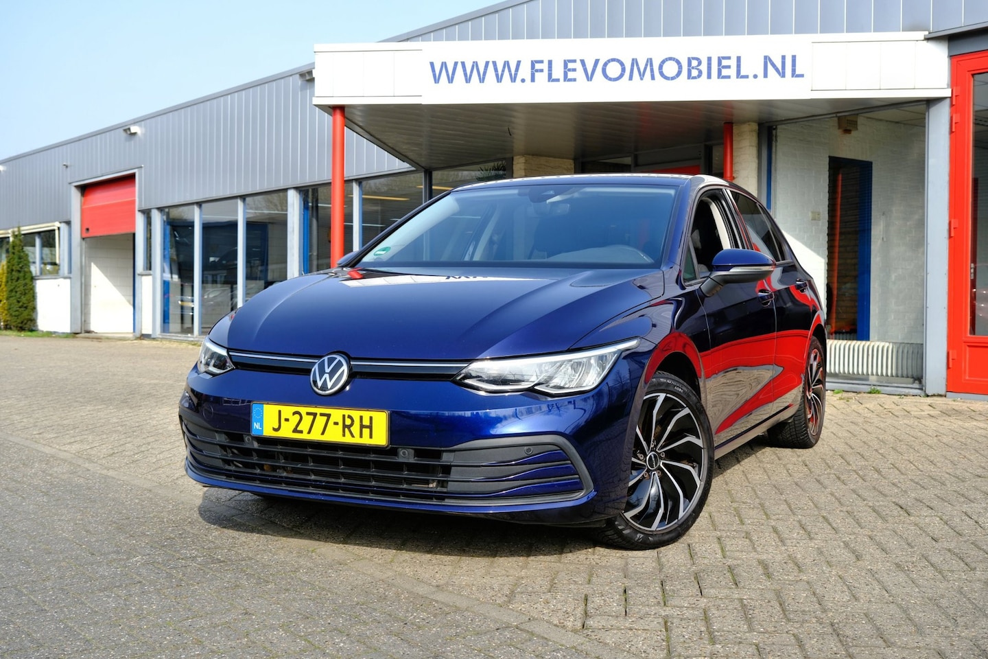 Volkswagen Golf - 1.0 TSI Golf Clima|CarPlay|LMV|PDC - AutoWereld.nl