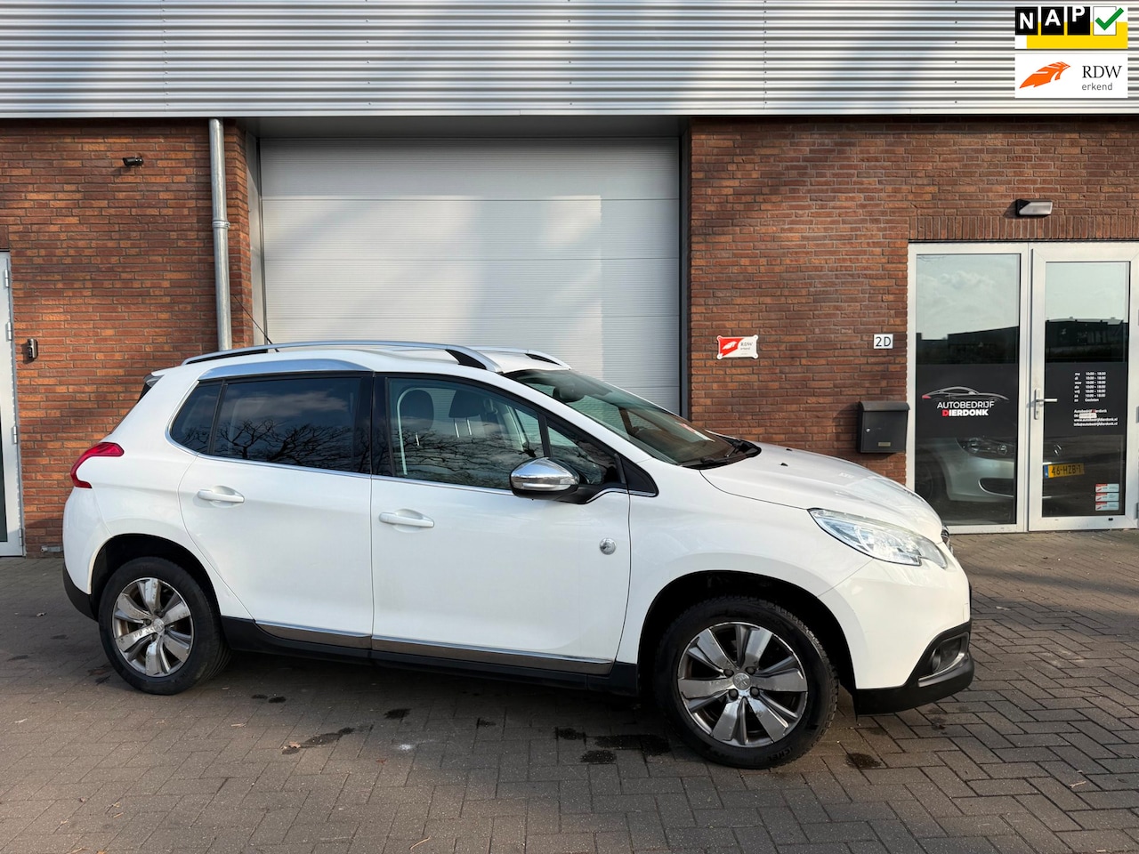 Peugeot 2008 - 1.2 PureTech Crossway|AIRCO|NIEUWE APK|NAVI - AutoWereld.nl