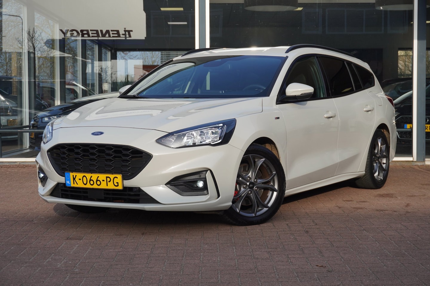 Ford Focus Wagon - 1.5 EcoBlue ST Line X Business | 97.000KM | Airco | Navigatie | Vol opties | Dealerauto | - AutoWereld.nl