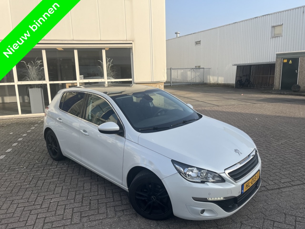 Peugeot 308 - 1.6 BlueHDi Clima Bluetooth Panoramadak - AutoWereld.nl
