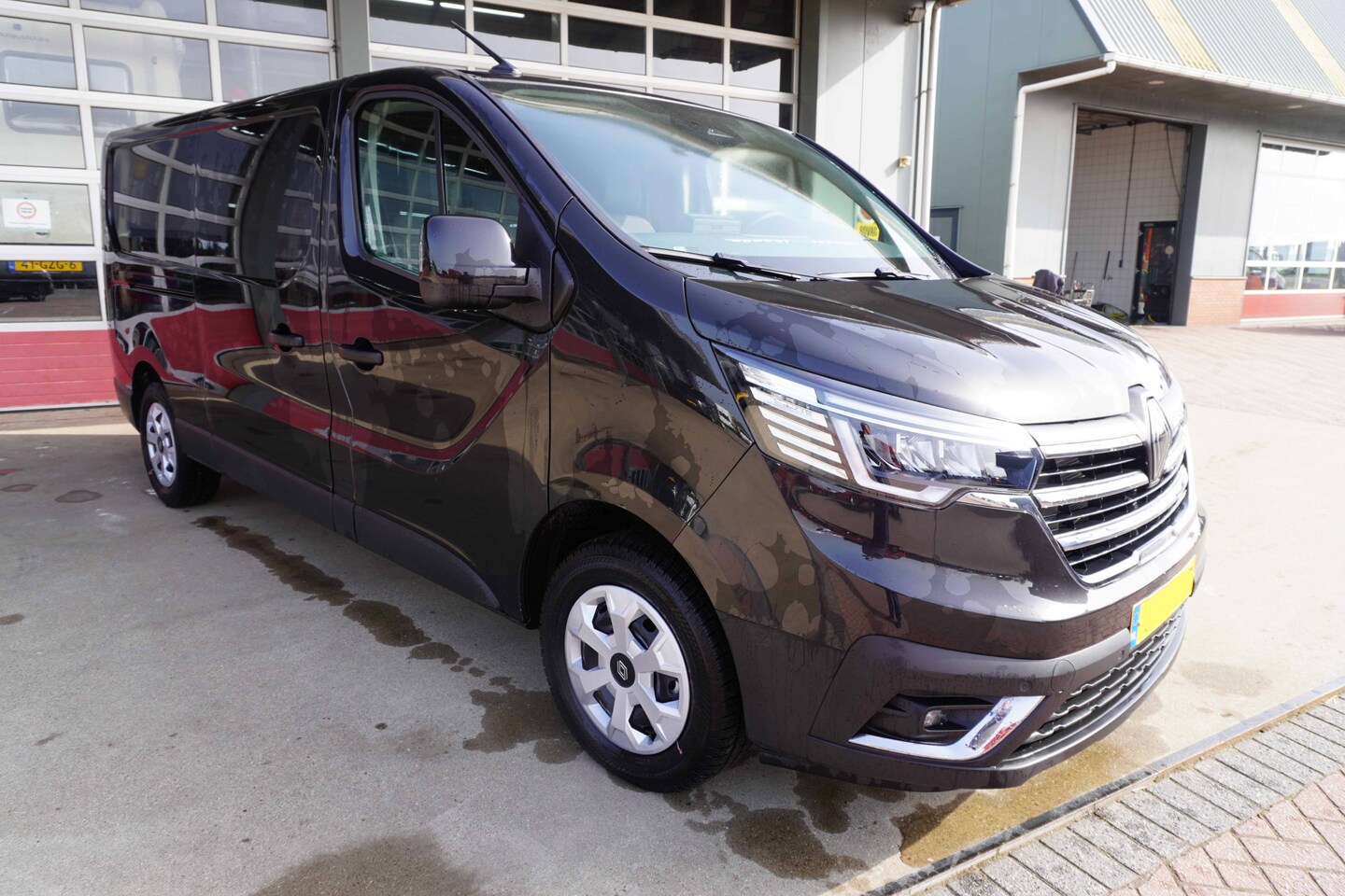 Renault Trafic - 2.0 Blue dCi 130Pk L2H1 Advance nr. V019 | Airco | Cruise | Navigatie | Camera - AutoWereld.nl