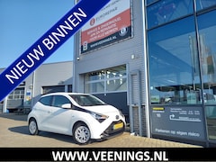 Toyota Aygo - 1.0 VVT-i x-play limited - CAMERA - CARPLAY / ANDROID - AIRCO - CRUISE LIMITER