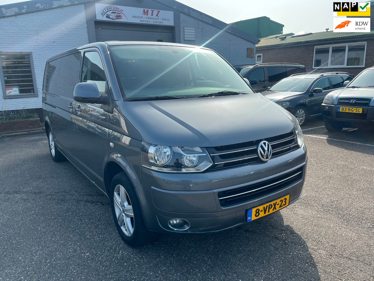 Volkswagen Transporter - 2.0 TDI L2H1 DC Comfortline AUTOMAAT / CLIMA / CRUISE - AutoWereld.nl