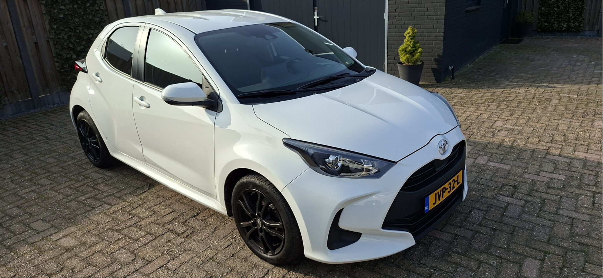 Toyota Yaris - 1.0 VVT-i Active CARPLAY / Camera / Cruise - AutoWereld.nl
