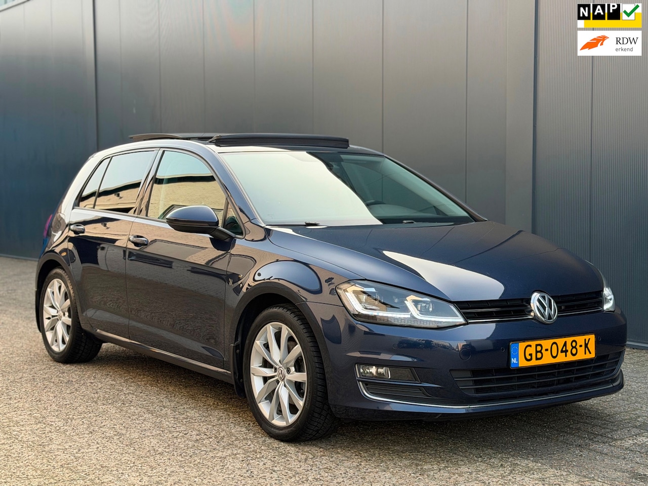 Volkswagen Golf - 1.4 TSI ACT Highline Pano Camera LED - AutoWereld.nl
