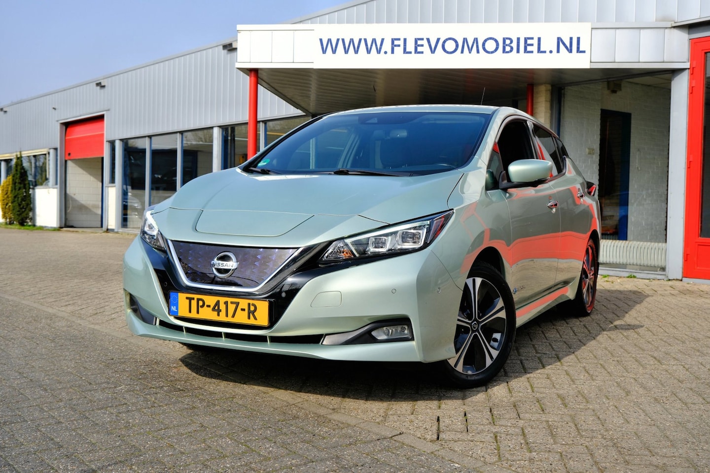 Nissan LEAF - Tekna 40 kWh Aut. Half Leder|360cam|ParkAssist|Navi|Clima|LMV - AutoWereld.nl