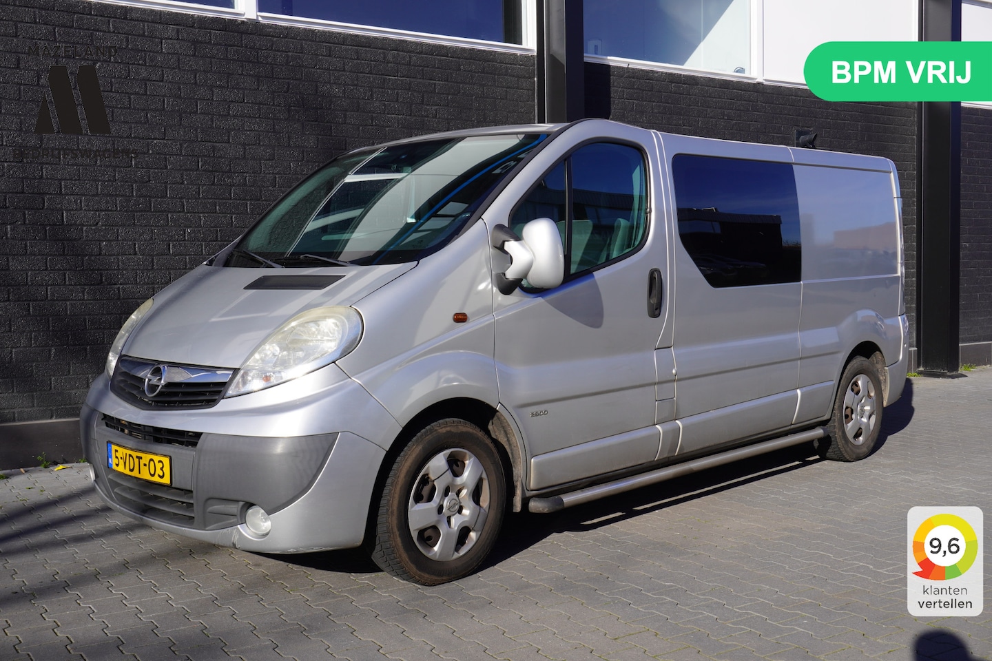 Opel Vivaro - 2.5 CDTI L2 Dubbele Cabine - Airco - Navi - Cruise - € 4.490,- MARGE! - AutoWereld.nl