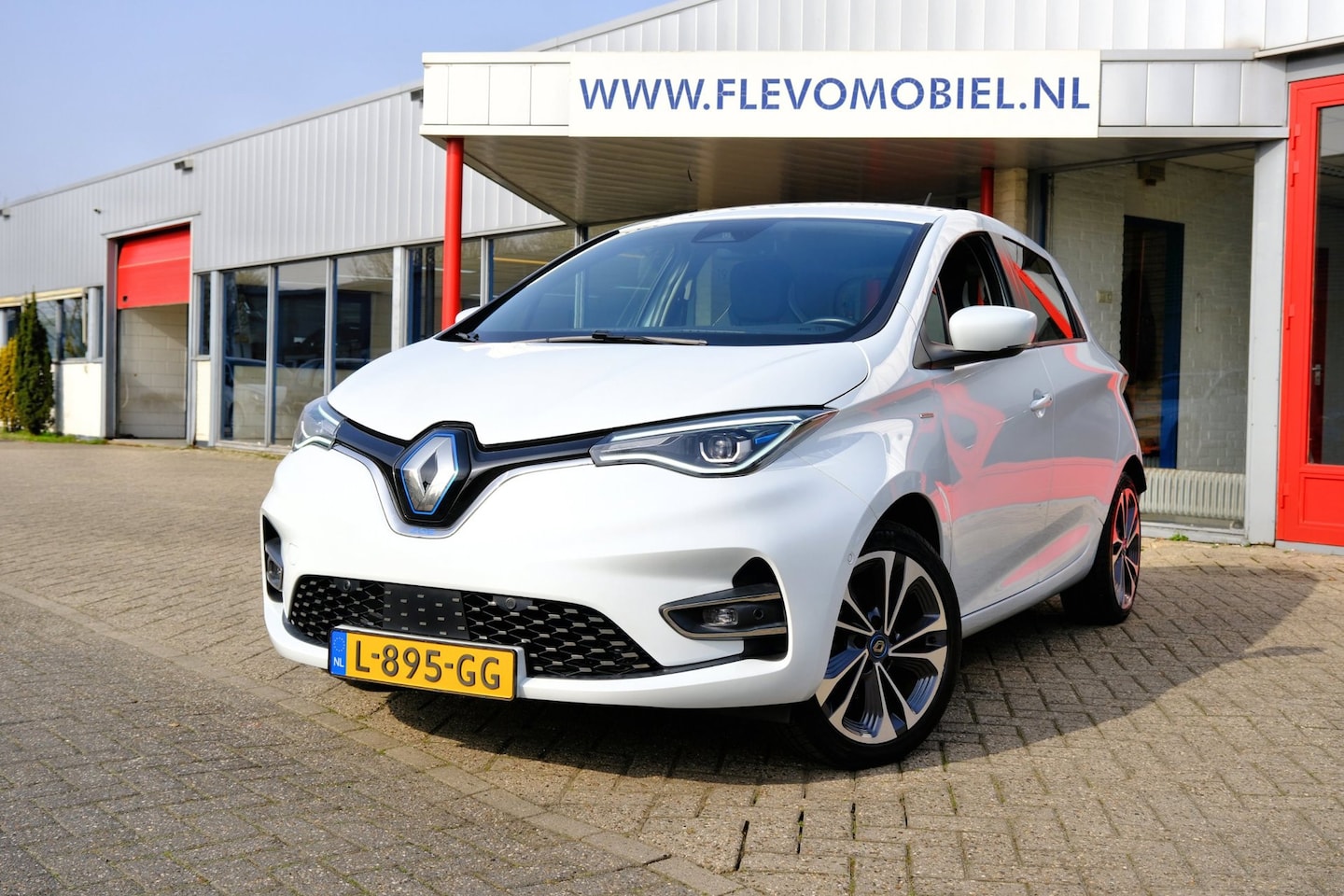Renault Zoe - R135 Edition One 52 kWh (Huur Accu) Aut. Navi|Cam|ParkAssist|LMV|Leder - AutoWereld.nl