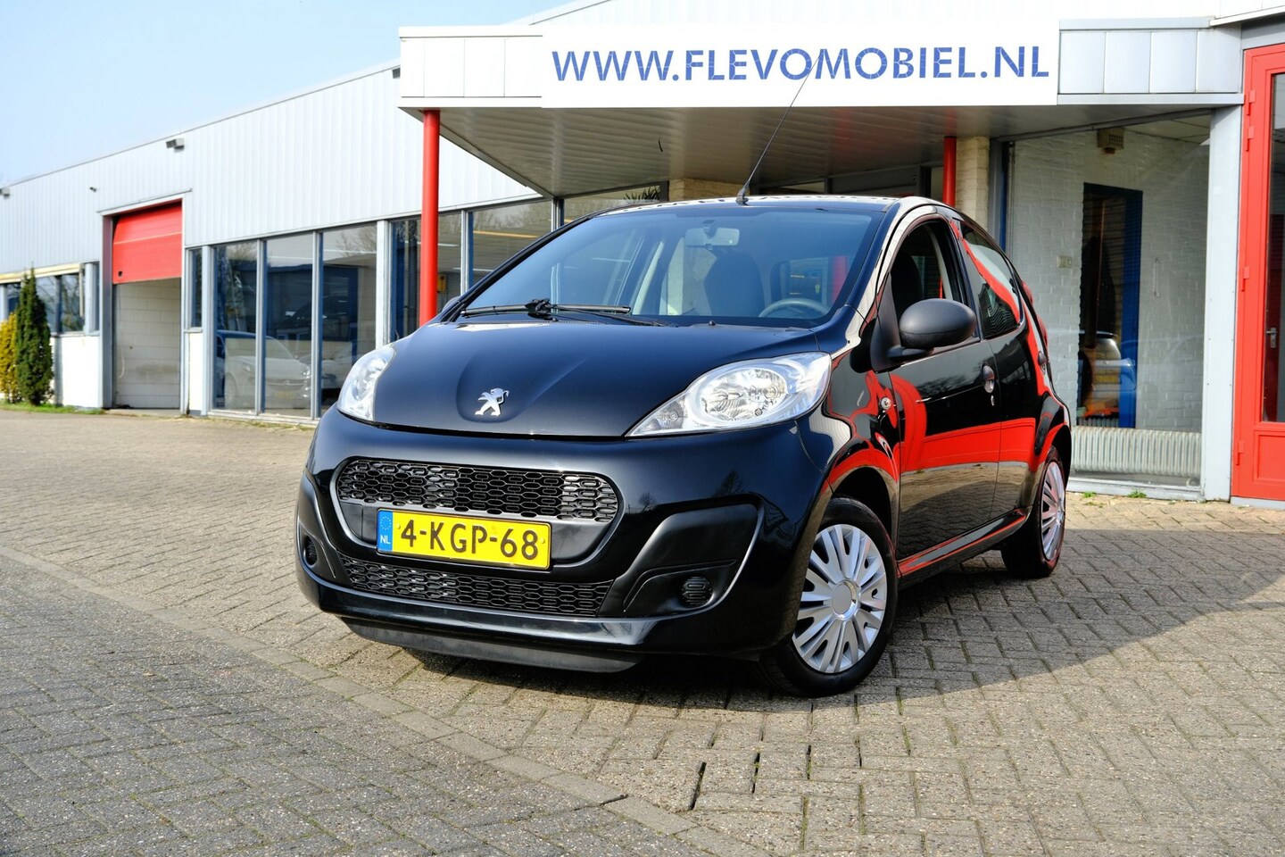 PEUGEOT 107