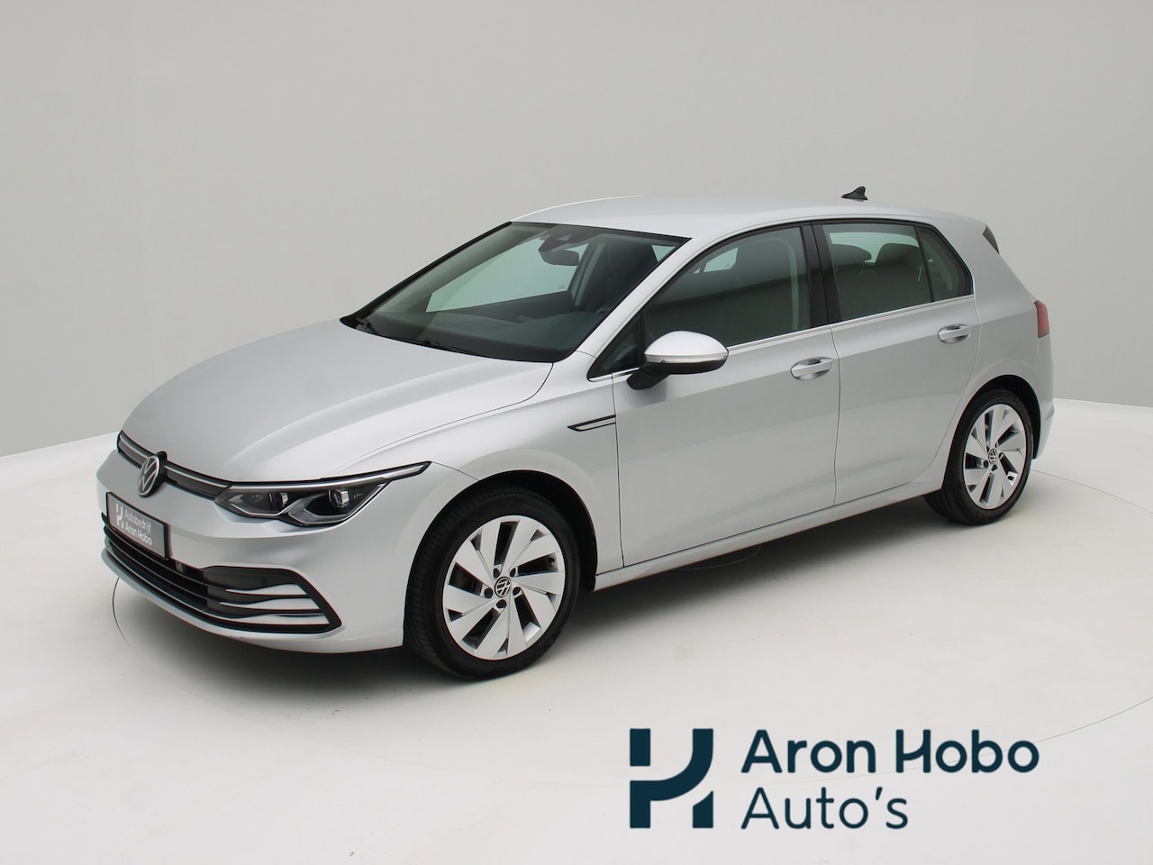 Volkswagen Golf - 1.5 eTSI Style ACC, Led, Massage, Trekhaak - AutoWereld.nl