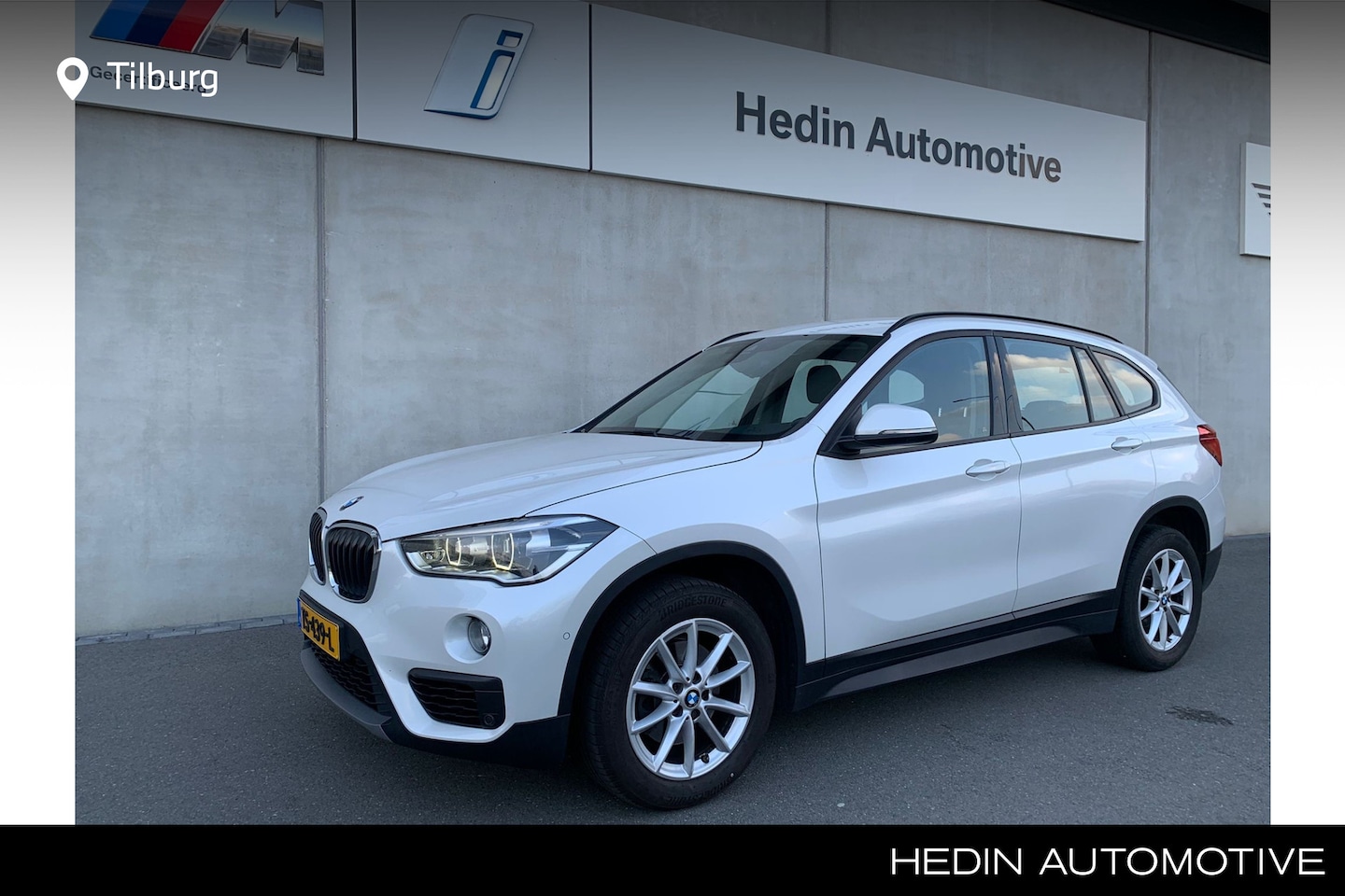 BMW X1 - sDrive18i Executive | Achteruitrijcamera | Park Distance Control voor/achter (PDC) | Navig - AutoWereld.nl