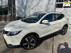 Nissan Qashqai - 1.2 N-Connecta PANO NAVI