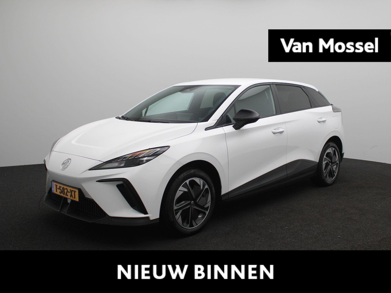 MG MG4 Electric - Comfort 64 kWh | Apple Carplay/Android Auto | Parkeersensoren | Lichtmetalen Velgen | Crui - AutoWereld.nl