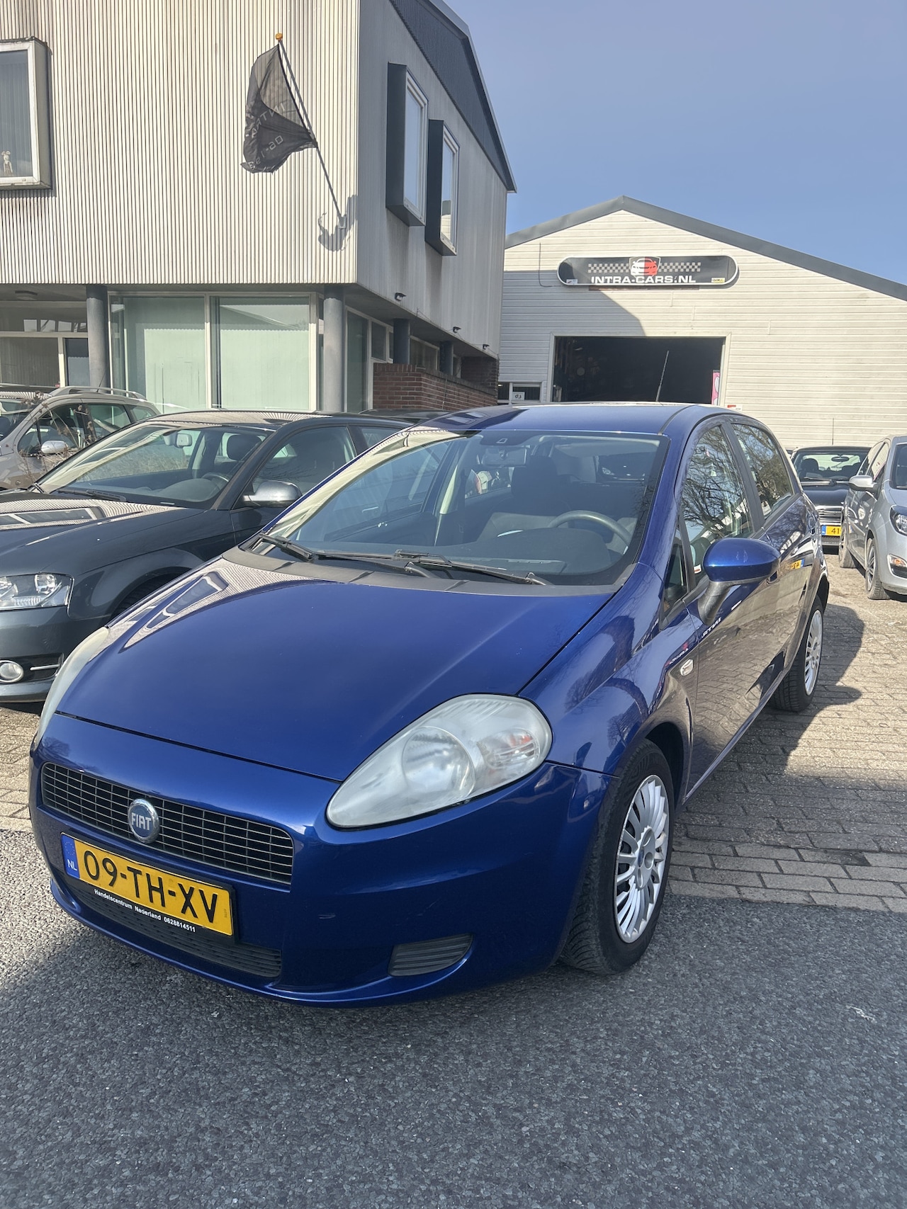 Fiat Grande Punto - 1.4 Edizione Prima 5 deurs Airco Enz. Goed rijdende Punto met een nieuwe Apk bij aankoop. - AutoWereld.nl