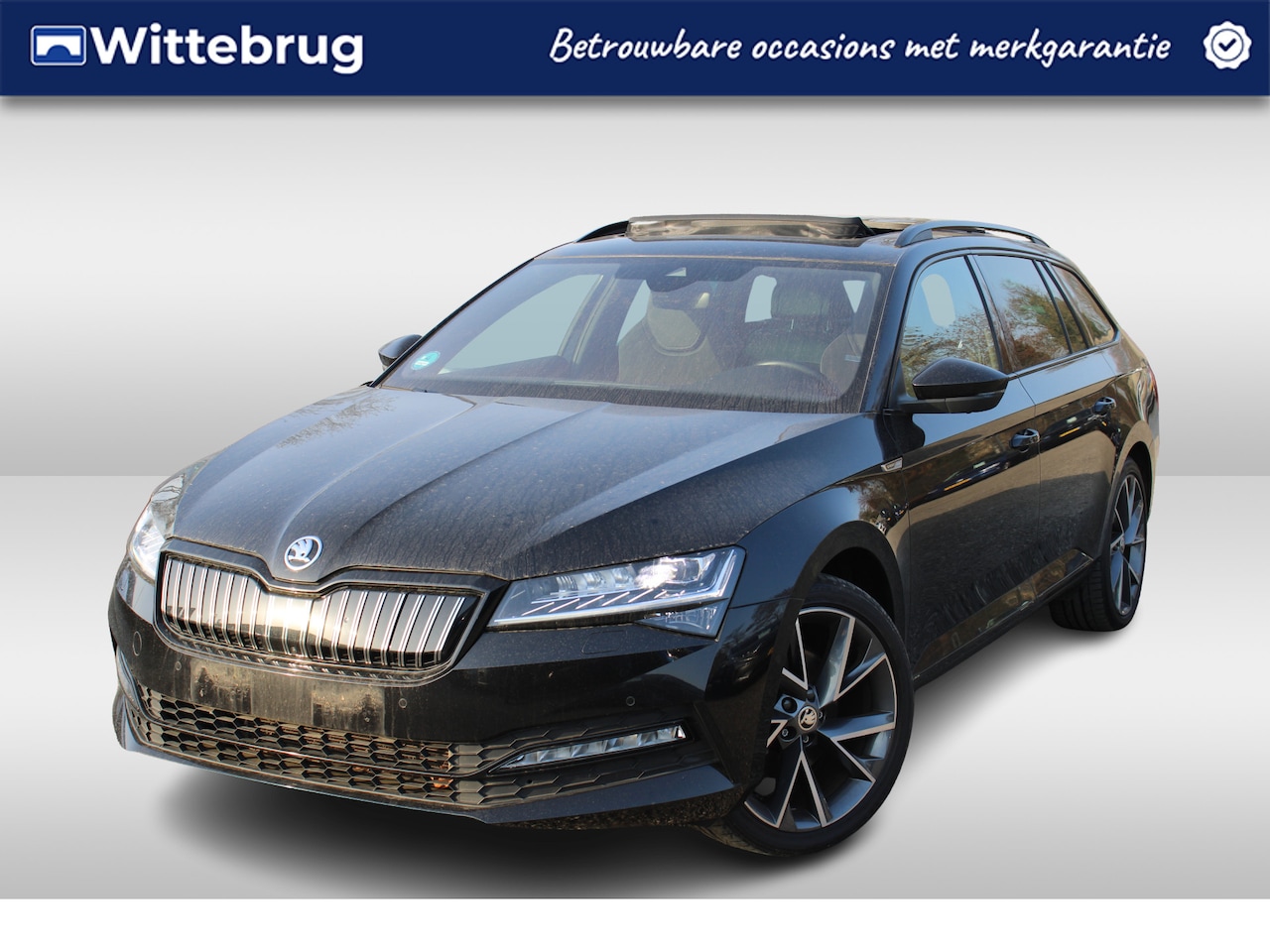 Skoda Superb Combi - 1.4 TSI iV 218pk Sportline DSG Automaat / Panorama dak / Navigatie / LM 19 inch / Camera r - AutoWereld.nl