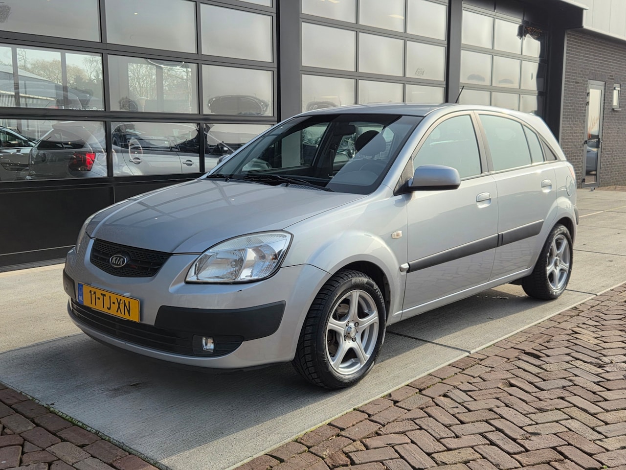 Kia Rio - 1.6 CVVT X-ecutive 1.6 CVVT X-ecutive - AutoWereld.nl