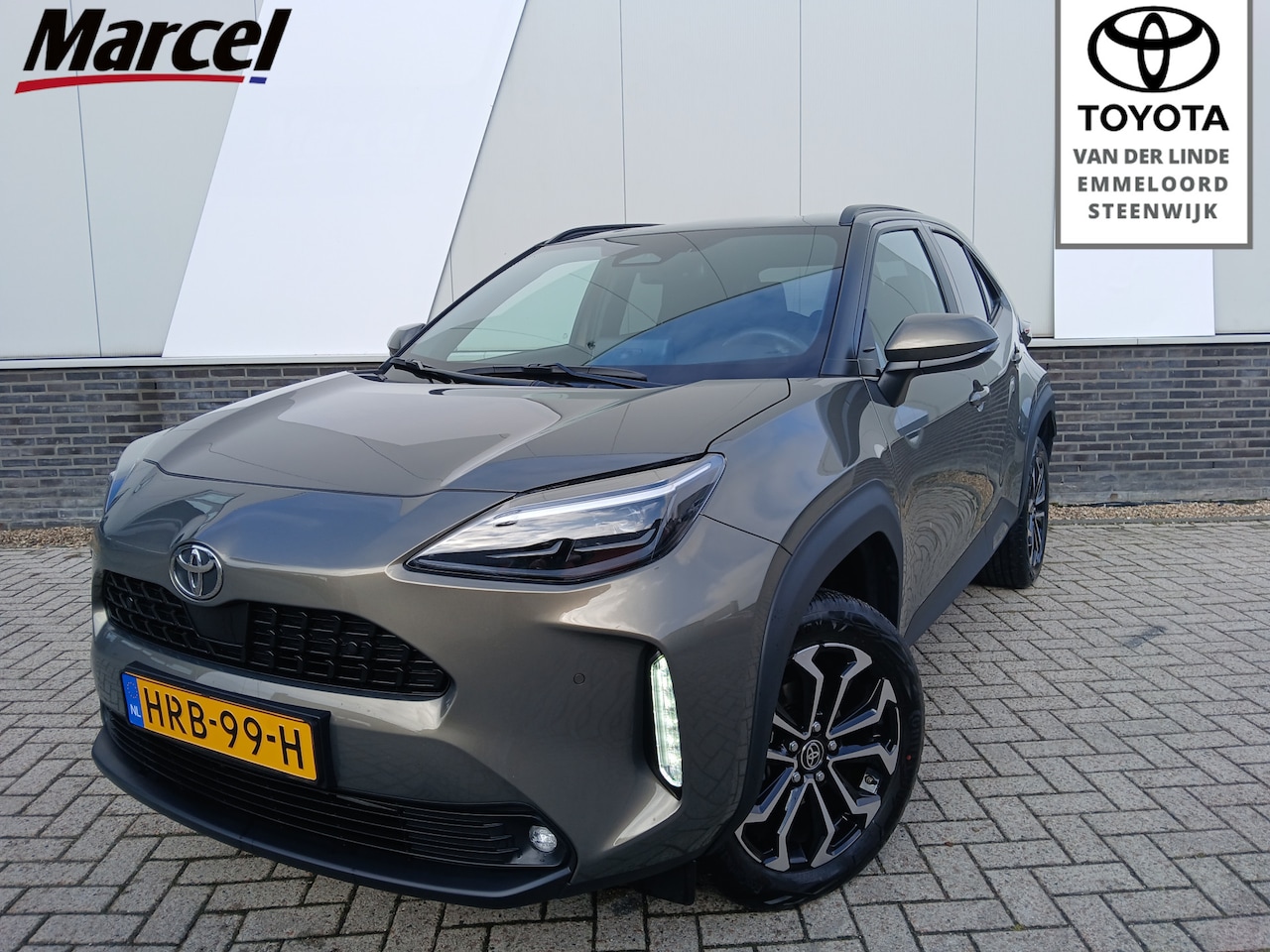 Toyota Yaris Cross - 1.5 Hybrid 115 First Edition PDC v+a Navi Stoelverwarming Dode hoek detectie - AutoWereld.nl