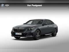 BMW 5-serie - Sedan 550e xDrive | M Sportpakket Pro | Innovation Pack | Travel Pack | Comfort Pack | Tre