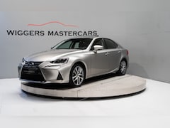 Lexus IS - 300H HYBRID BUS.Line Pro, El.sch.dak, Ad.Cruise, Lane assist