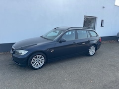 BMW 3-serie Touring - 320i High Executive, '07, keurige auto met apk tot 04-2027