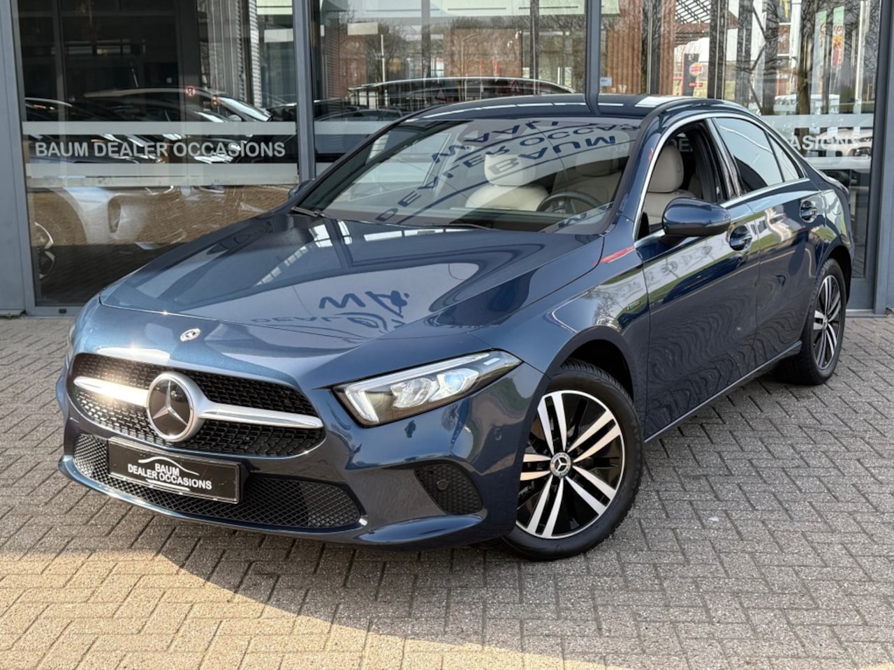 Mercedes-Benz A-klasse - 250e PREMIUM AUTOMAAT PHEV LEER NAVI PDC-CAMERA. - AutoWereld.nl