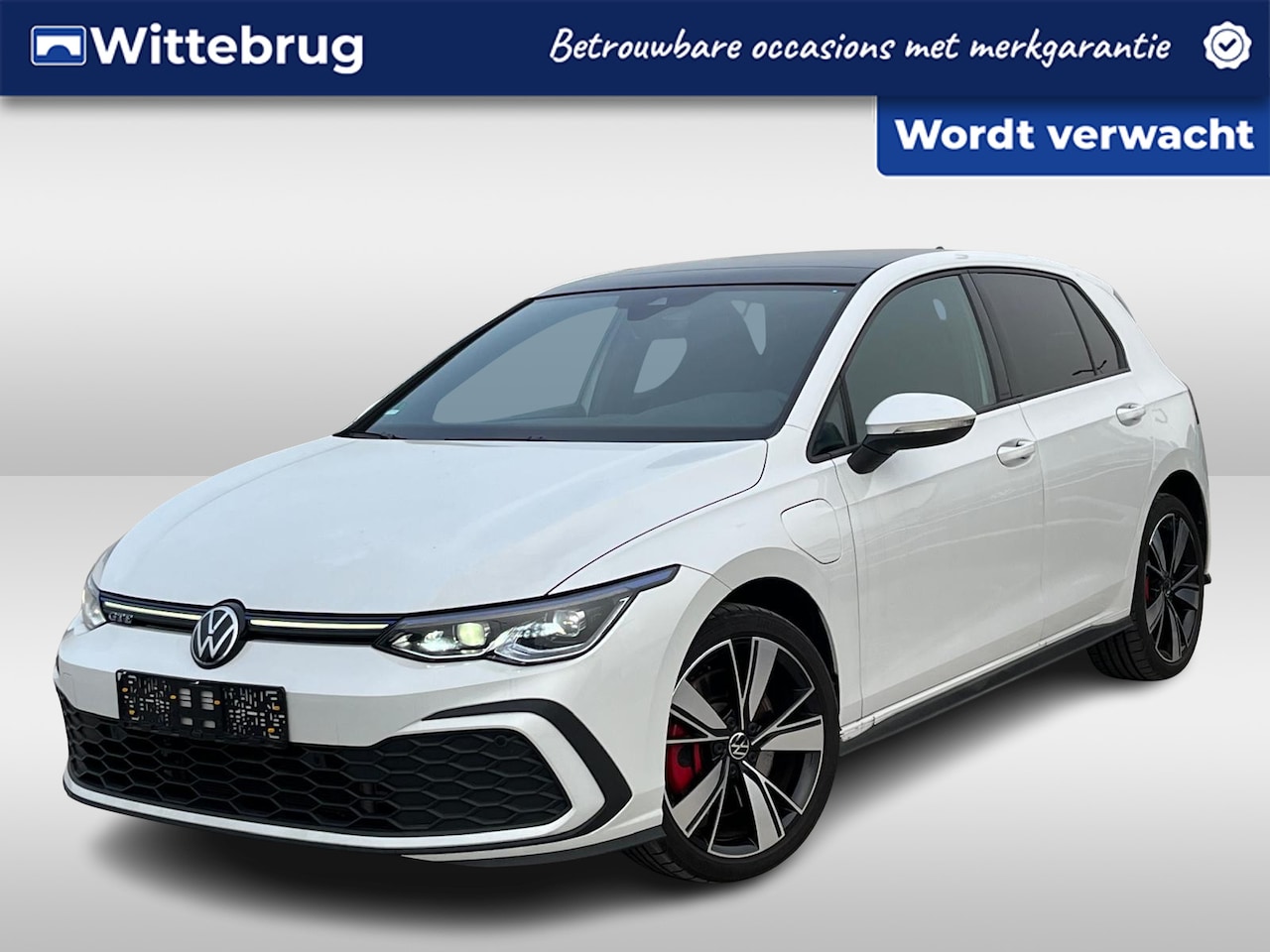Volkswagen Golf - 1.4 DSG 245pk eHybrid GTE / Panoramadak / IQ LED / Trekhaak / 18'' LMV - AutoWereld.nl