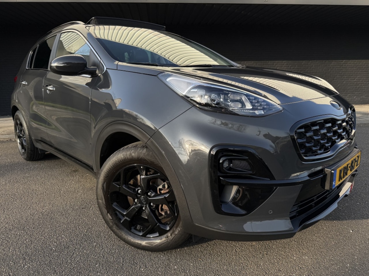 Kia Sportage - 1.6 GDI Black editie // Dealeronderhouden // Zeer compleet! // - AutoWereld.nl