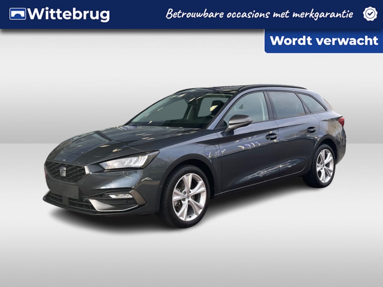 SEAT Leon Sportstourer - 1.4 TSI 204pk DSG eHybrid PHEV FR Business Intense / Stoelverwarming / Navigatie / PDC V+A - AutoWereld.nl