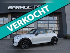 MINI Cooper - 1.5 Serious Business autom