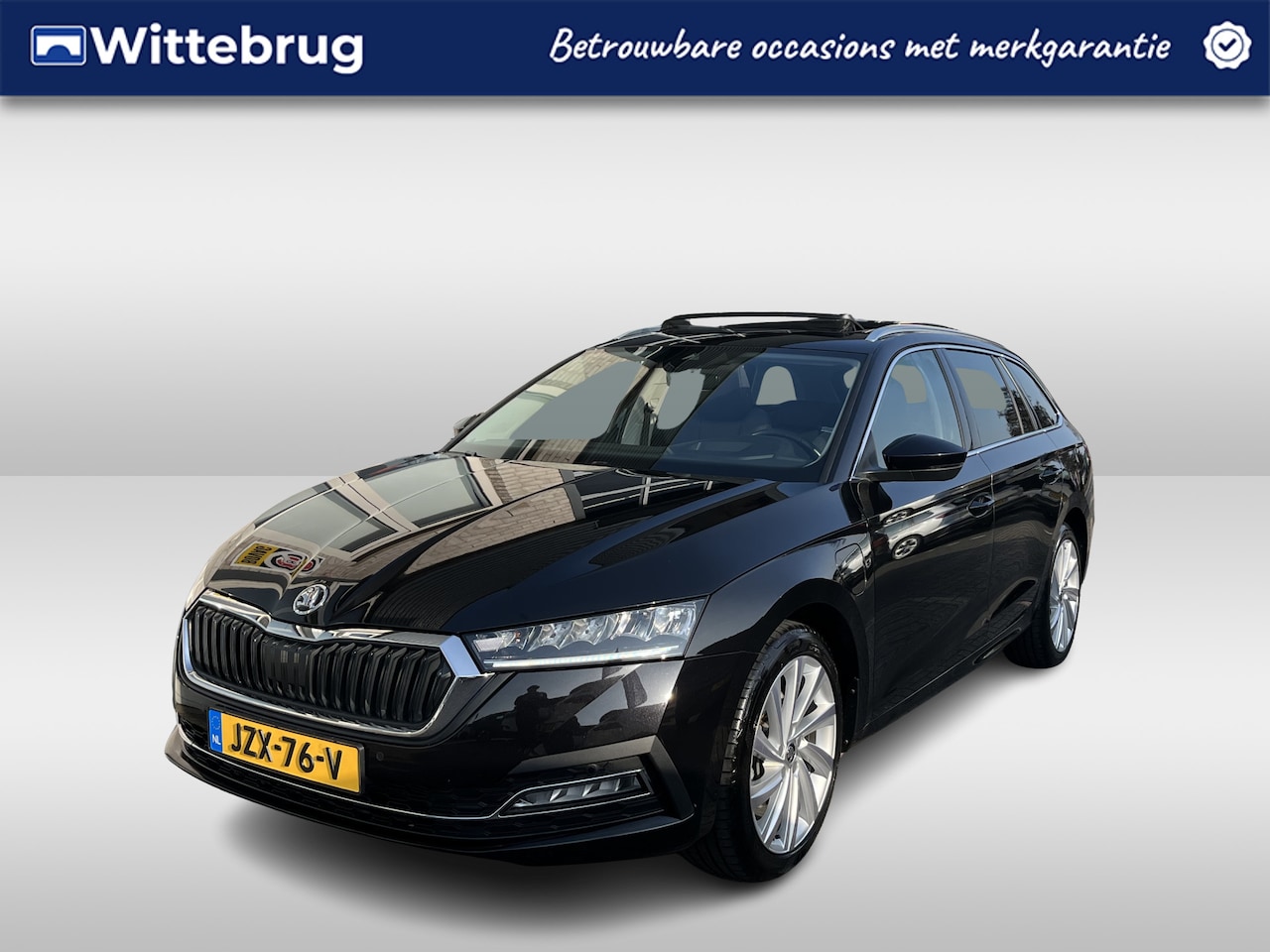 Skoda Octavia Combi - 1.4 TSI iV PHEV Style / AUTOMAAT/ PANO/ TREKGEWICHT/ CAMERA/ PARK. SENSOREN/ DODE HOEK/ ME - AutoWereld.nl