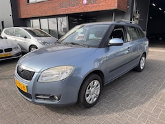 Skoda Fabia Combi - 1.4-16V Ambiente AIRCO TREKHAAK ZO MEENEMEN