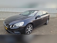 Volvo V60 - 2.0 D3 R-Design