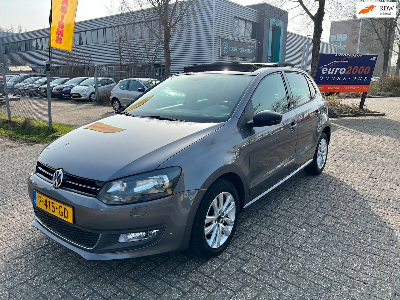 Volkswagen Polo - 1.2 - AIRCO - PANORAMA - NIEUWE APK ! - AutoWereld.nl