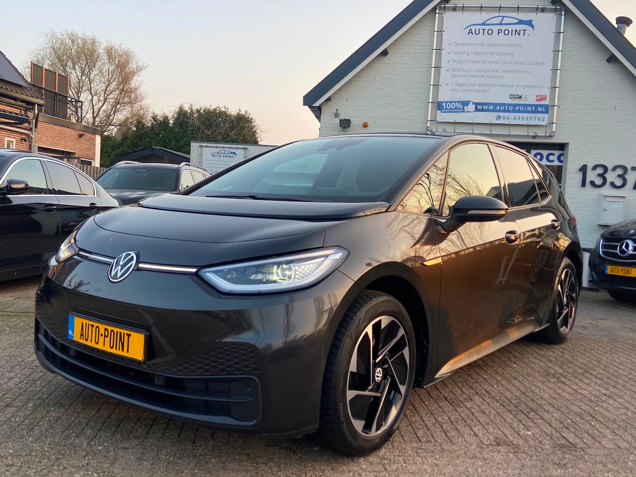 Volkswagen ID.3 - CARPLAY/CAMERA/STOELVERW/TREKHAAK/CRUISE - AutoWereld.nl