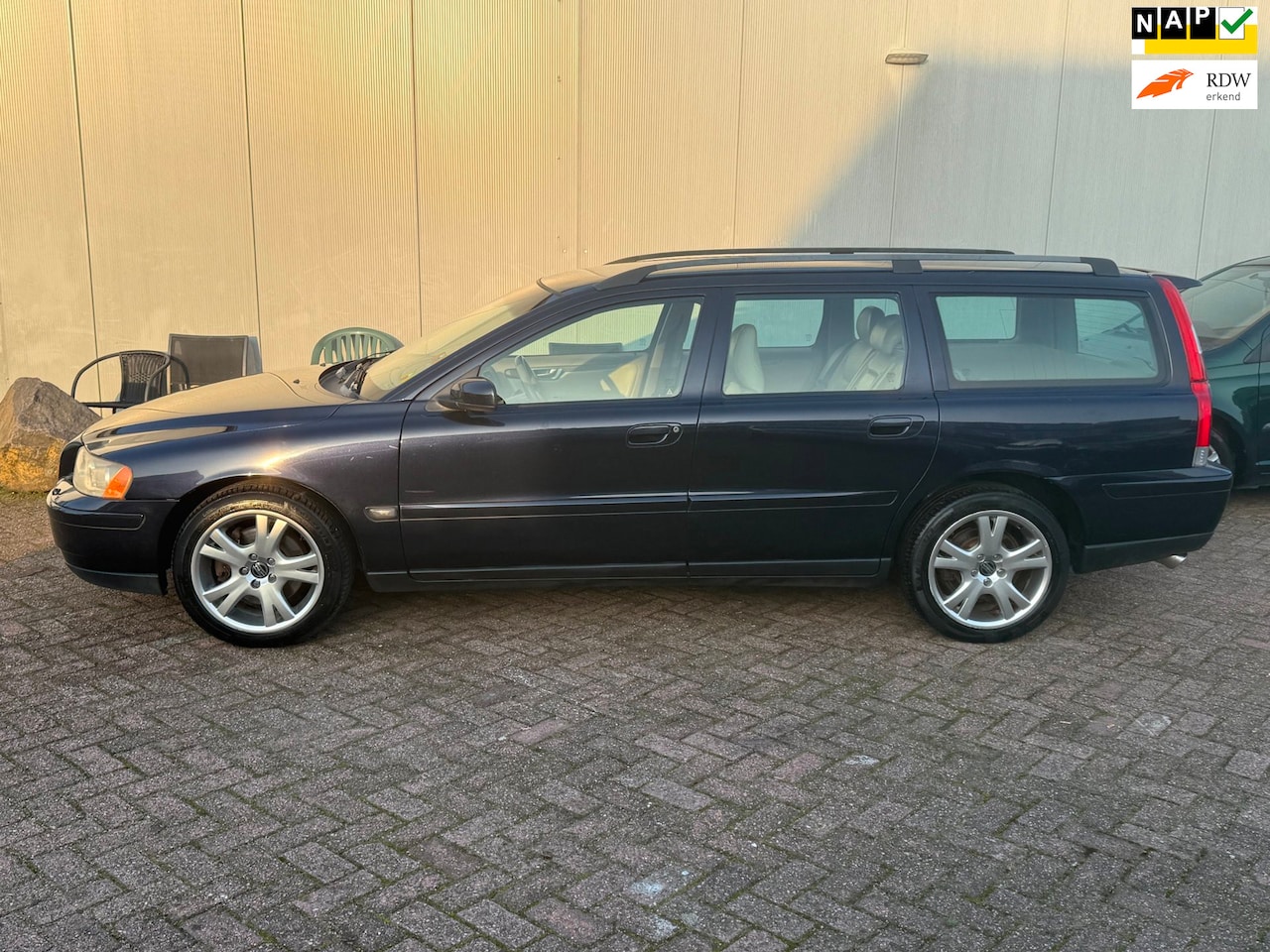 Volvo V70 - 2.0T Edition I AUTOMAAT!! - AutoWereld.nl