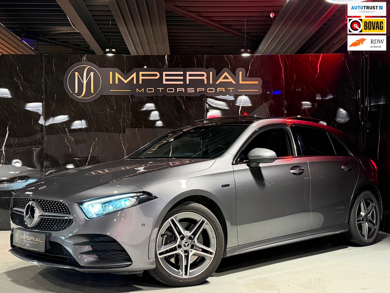 Mercedes-Benz A-klasse - 250 e AMG Pano|360|Burmester|Memory|Sfeer|Cam|Keyl| - AutoWereld.nl