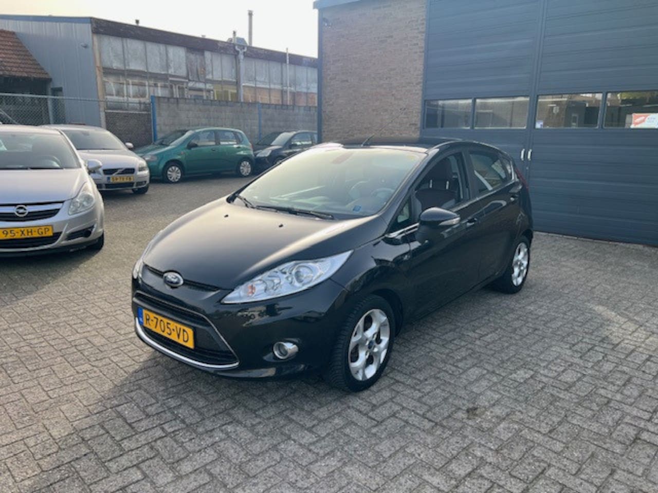 Ford Fiesta - 1.4 Individual//Leder interieur - AutoWereld.nl
