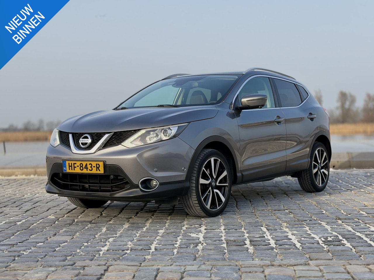 Nissan Qashqai - 1.2 Tekna|Pano|Trekhaak|Stoelverwarming|360cam - AutoWereld.nl