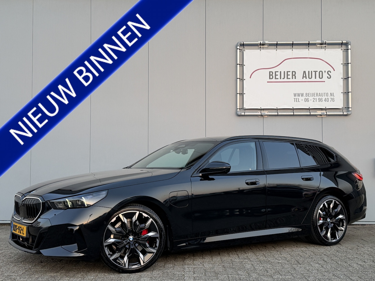BMW 5-serie Touring - 530e M Sport Pro Pano/21"/Park + Driv. Plus/Trekhaak. - AutoWereld.nl