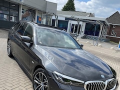 BMW 5-serie Touring - 530e Business Edition Plus incl. extra set BMW styling 642 met winterbanden !