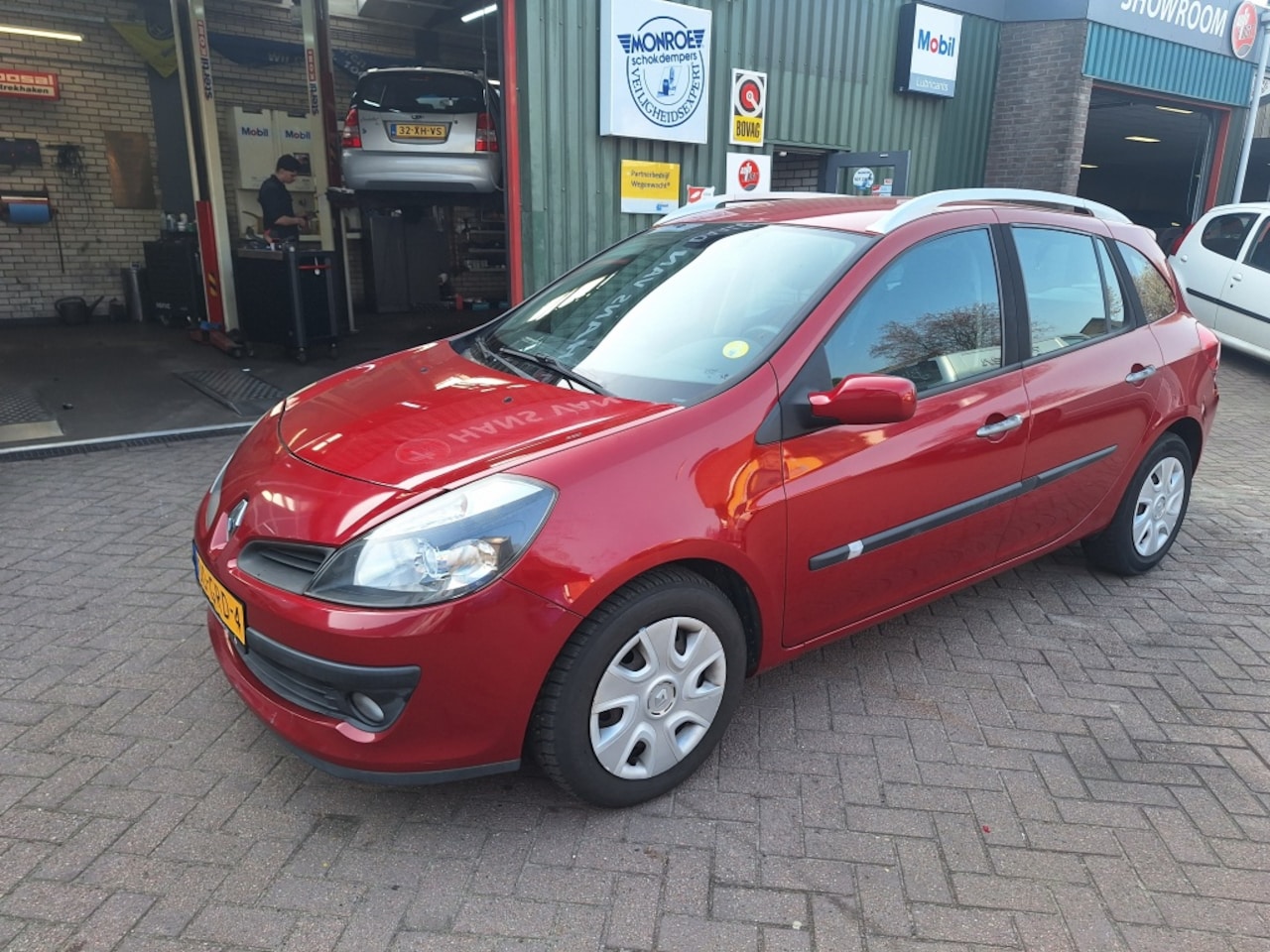 Renault Clio Estate - 1.2 TCE Corporate Sp - AutoWereld.nl
