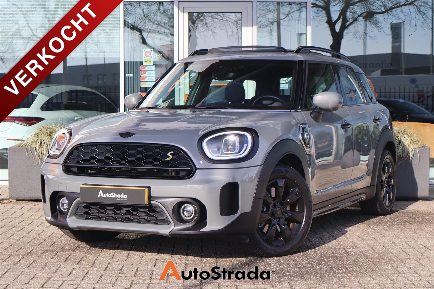 MINI Countryman - Mini (f60) 1.5 Cooper S E ALL4 220pk | Camera | Pano | Navigatie | Virtual | Union Jack | - AutoWereld.nl