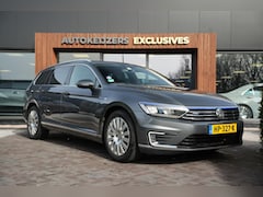 Volkswagen Passat Variant - 1.4 TSI GTE Highline Panoramadak Leer Navi Camera