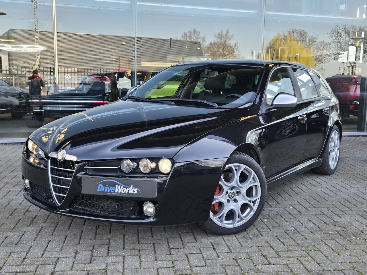 Alfa Romeo 159 Sportwagon - 1.750 TBI | TI | Leer | Xenon | 19" | Onderhoudhistorie Interesse, Proefrit? Bel of app me - AutoWereld.nl