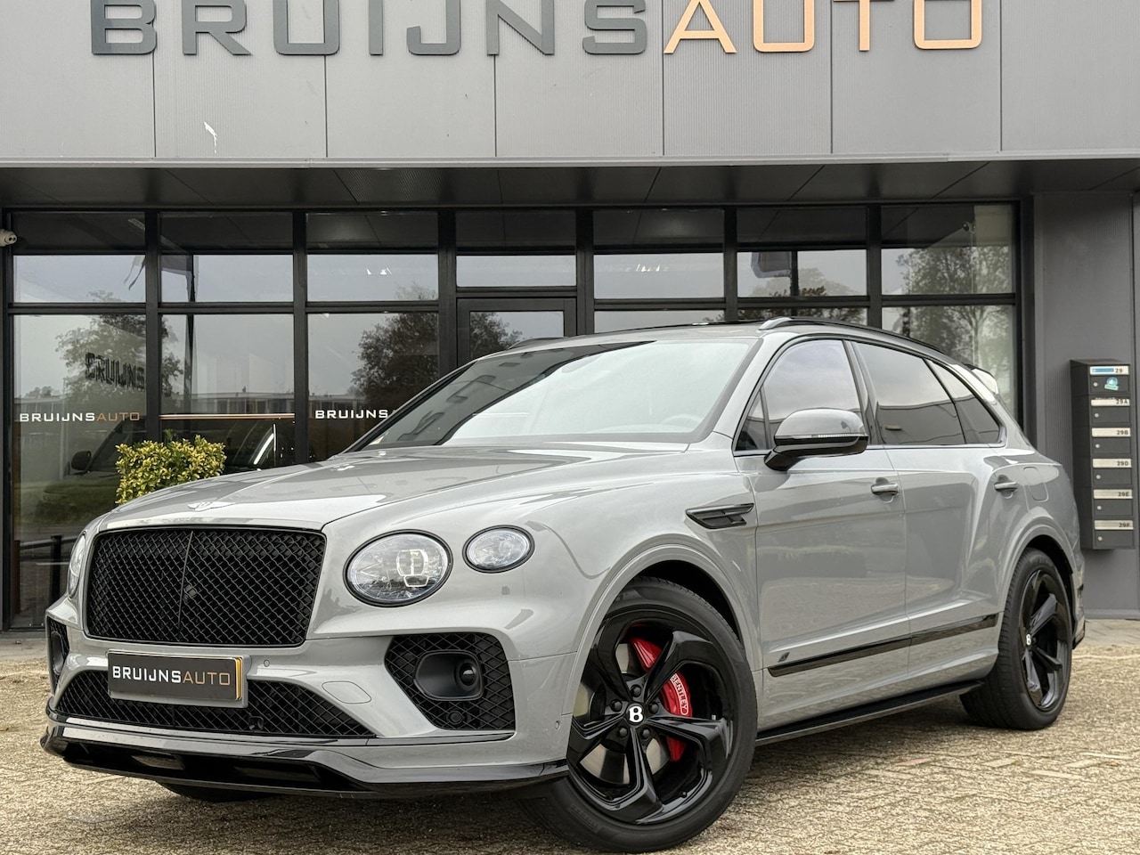 Bentley Bentayga - 3.0 V6 Hybrid S Cambrain Grey |Carbon|Naim|BTW| |Carbon|Head-up|Massage|OrigineelNL|BTW|Na - AutoWereld.nl